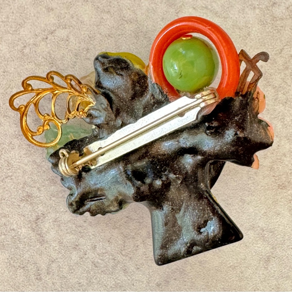 Vintage Novelty Multi Colored Brooch Celluloid? - Picture 2 of 7